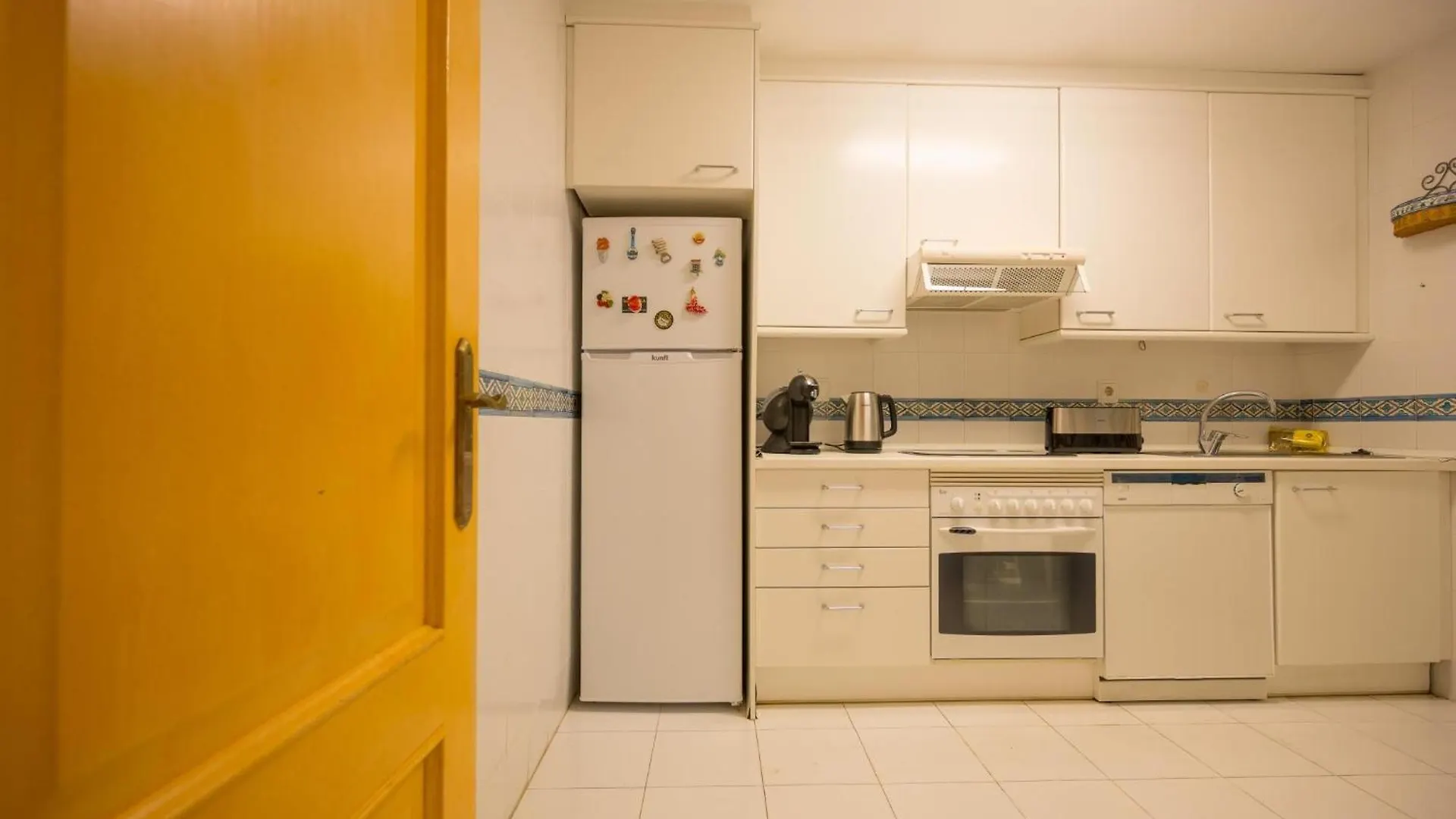 First Level Apartment With Large Terrace Marbella